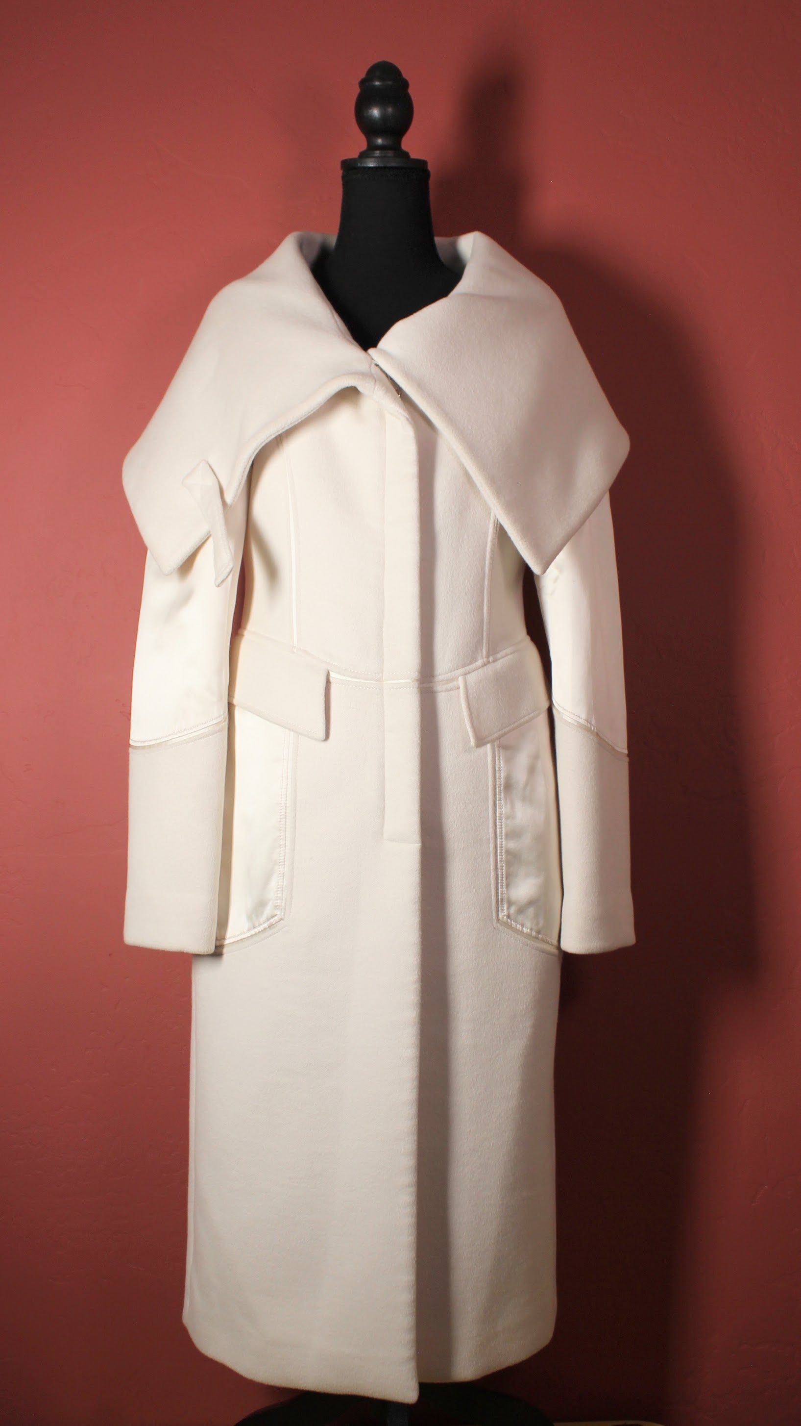 GUCCI オフホワイト ウール　ピーコート 40 1960's White Gucci Wool Coat – Haus of Lois