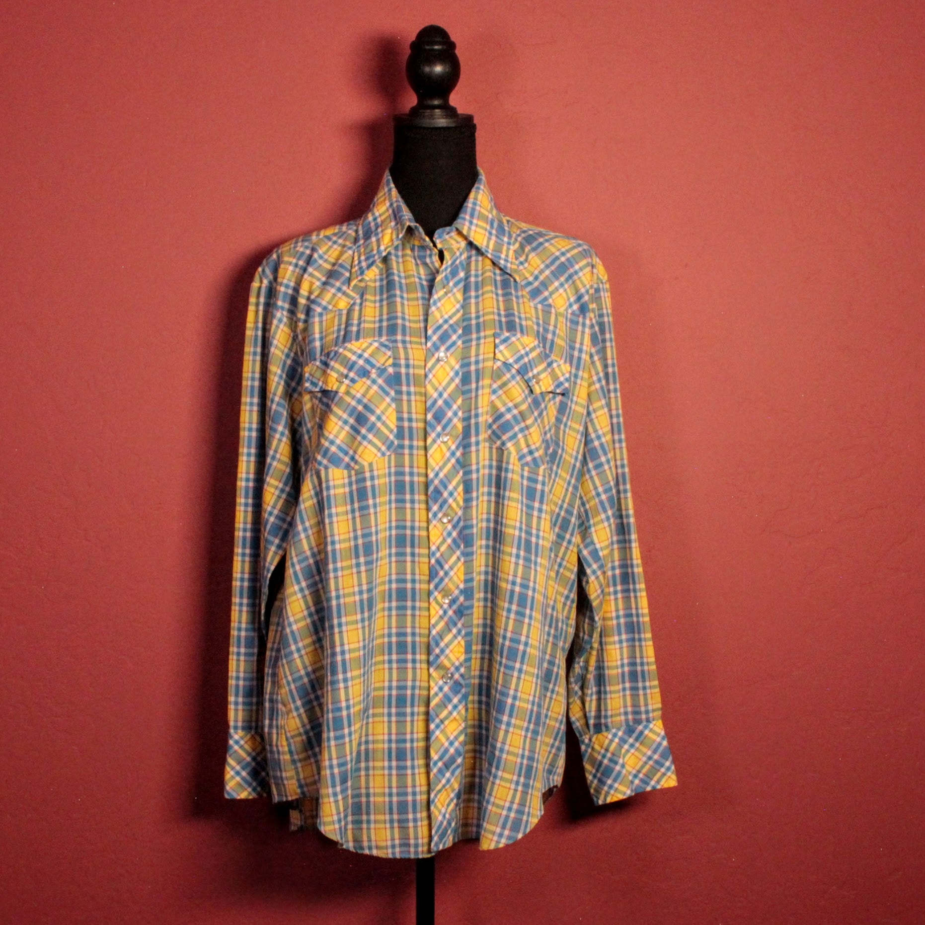 Vintage BJ-R Western Long Tail Form-Fit Blue and Yellow Plaid Pearl Sn Haus of Lois Vintage BJ-R Western Long Tail Form-Fit Blue and Yellow Plaid Pearl Sn Haus of Lois